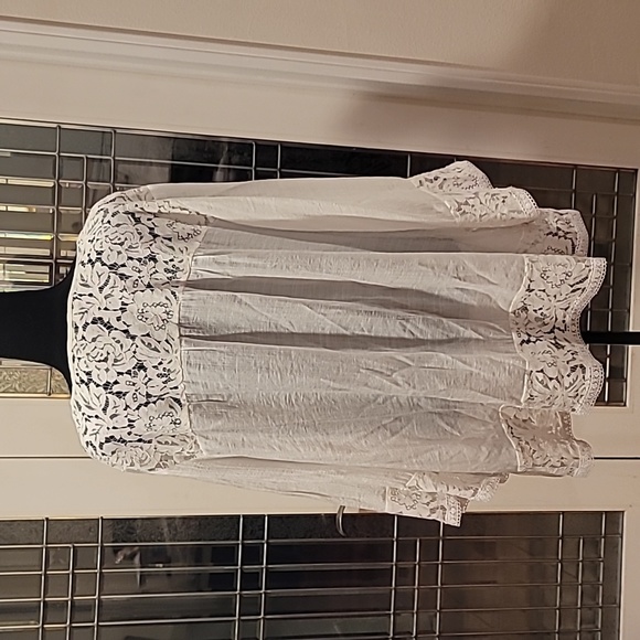 White Lace Top (NWOT) - Picture 3 of 6